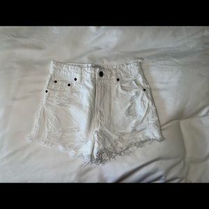 white jean shorts zara